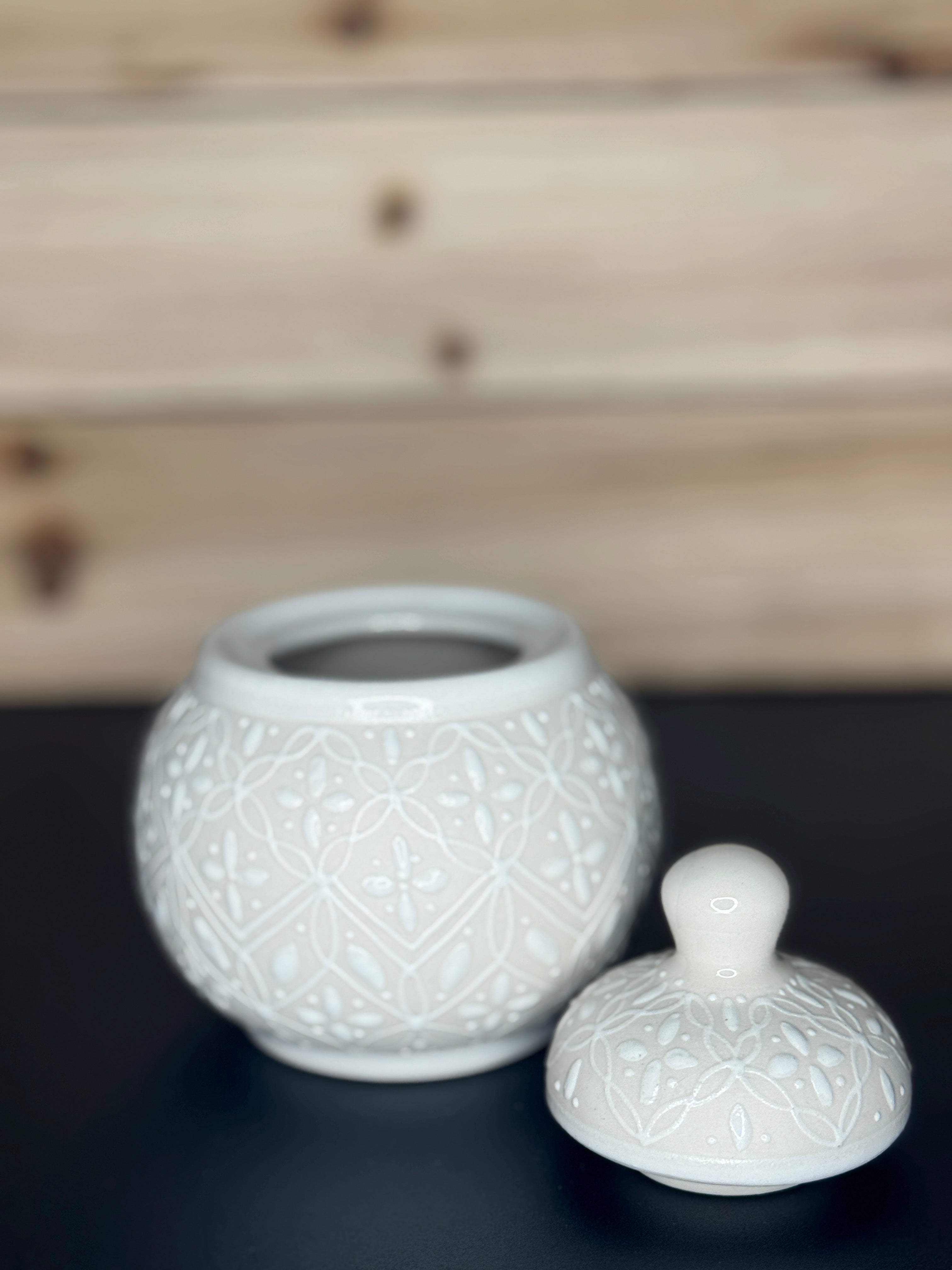 Sugar Bowl- White